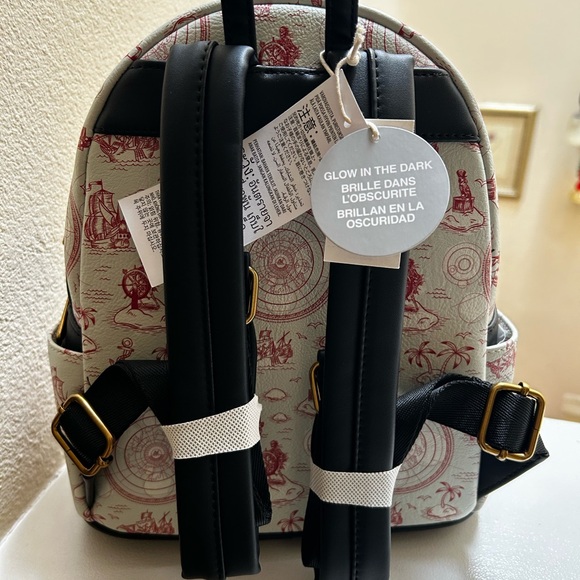 Glow-in-the-Dark Disneyland Loungefly Pirates of the Caribbean Backpack NWT - Picture 7 of 10